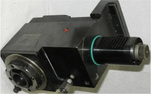 Приводной угловой блок (правый) VDI40 ER-32
